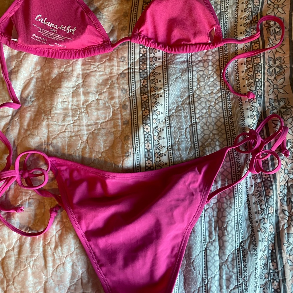 Pink Bikini - Picture 5 of 5